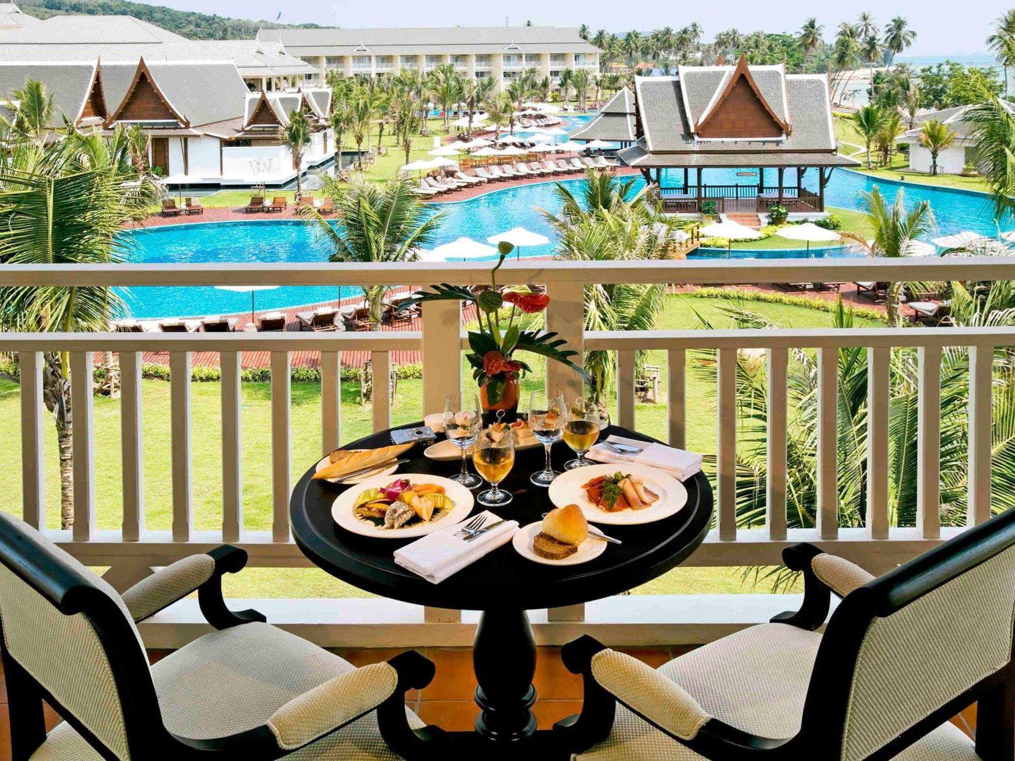 Sofitel Krabi Phokeethra Golf And Spa Resort Klong Muang Beach Exterior photo